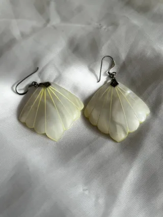 Pendientes antiguos madreperla