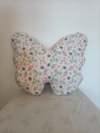 Cuscino farfalla schiena serena. Cm 37x30x10