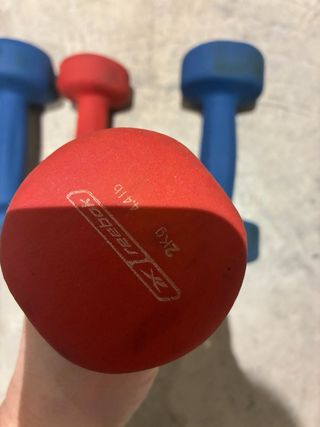 Mancuernas de colores (2 rojas, 2 azules)