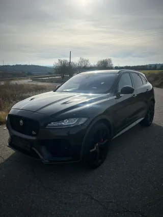 Jaguar F-Pace SVR 550cv 2019