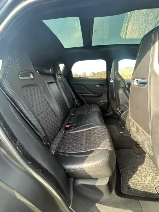 Jaguar F-Pace SVR 550cv 2019