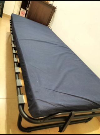 Somier pieghevole con materasso in schiuma