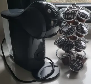 Cafetera Dolce Gusto Negra