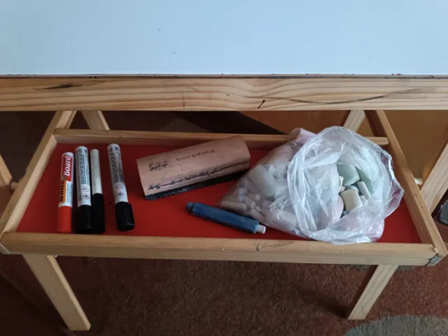 Pizarra doble con balda