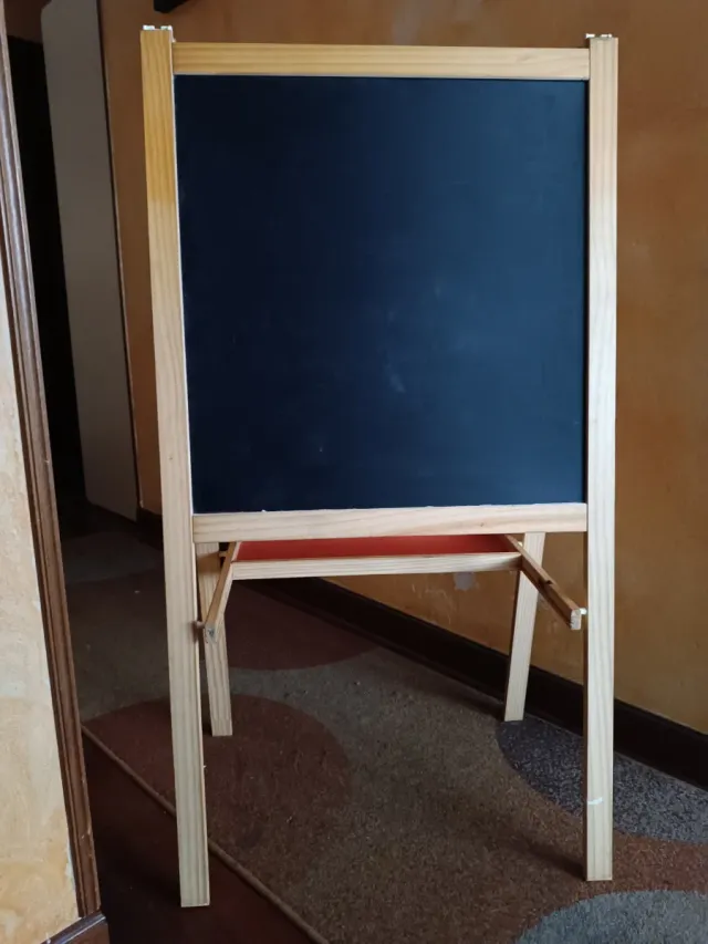 Pizarra doble con balda