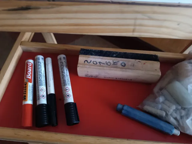 Pizarra doble con balda