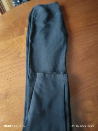 Ropa deportiva negra 7