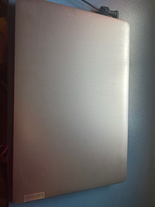 Ordenador portátil Lenovo gris