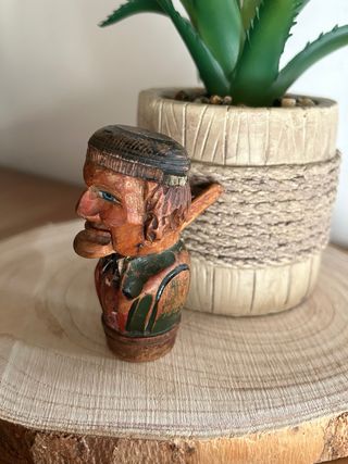 Antico tappo bottiglia in legno