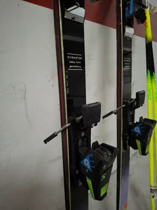 Esquís Dynastar Carbon Comet