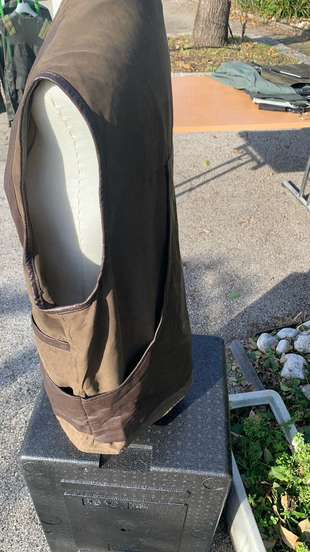 Gilet da caccia marrone e verde oliva