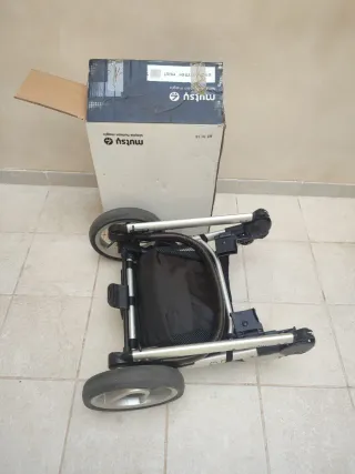 Carro Mutsy Evo cuco y silla