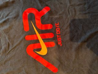 Camiseta Nike Air Negra Roja