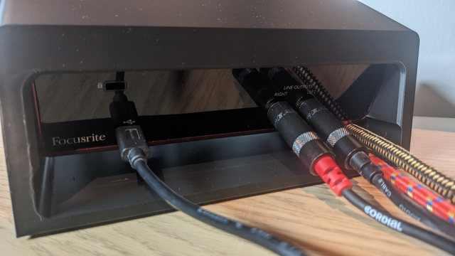 Soporte Focusrite Scarlett 3a/4a Gen