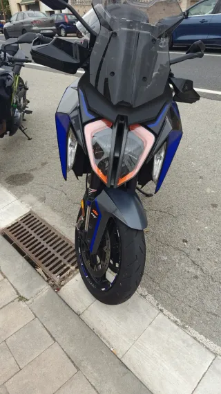 KTM 1290 SUPERDUKE GT Motocicleta