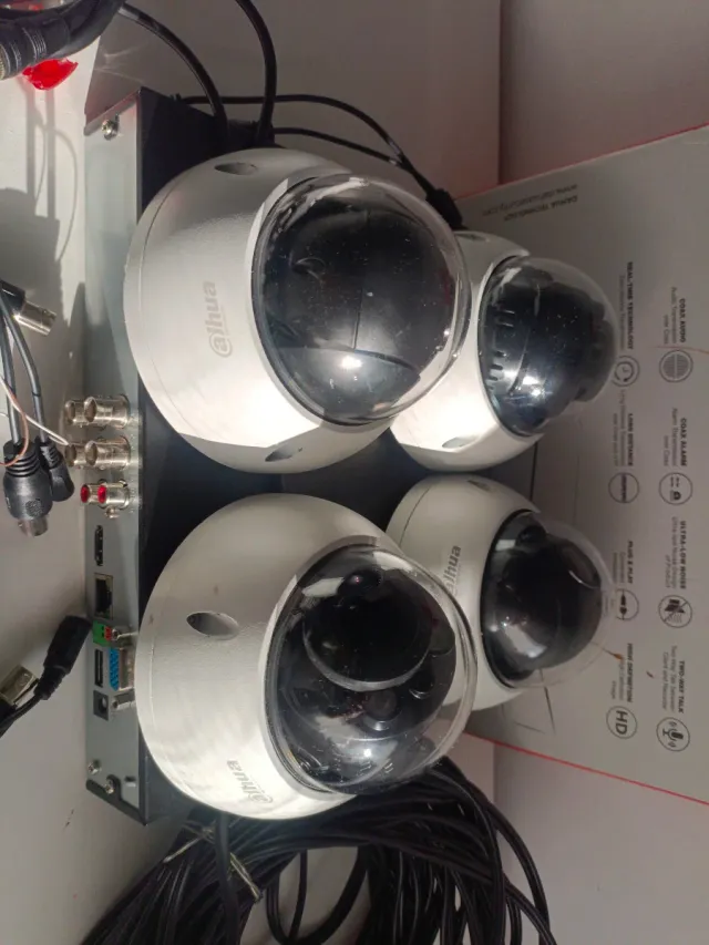 Dahua XVR Digital Video Recorder + 4 cámaras dahua