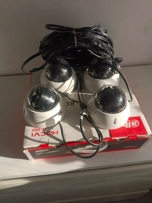 Dahua XVR Digital Video Recorder + 4 cámaras dahua