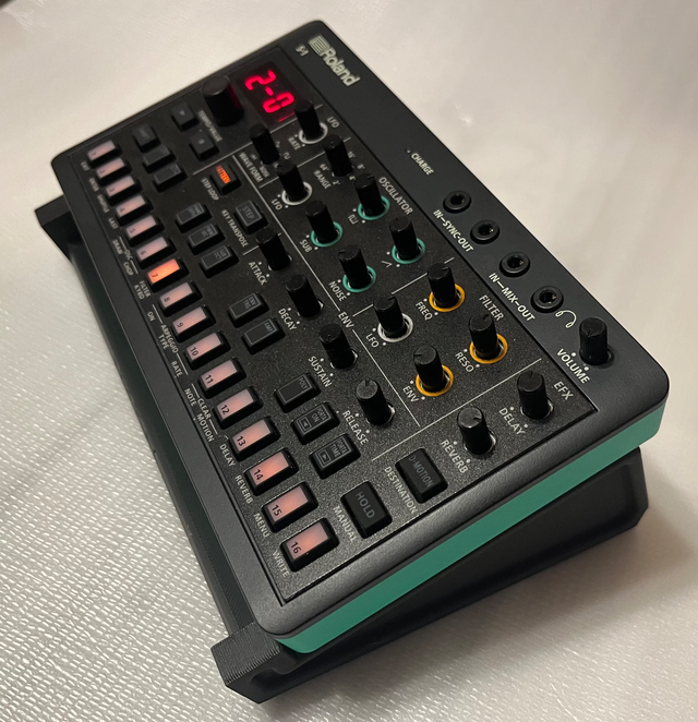 Soporte Roland J6, S1, T8, E4 Aira Compact