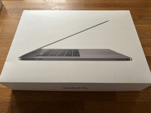 Caja MacBook Pro 15