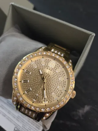 Reloj Guess Dorado con Cristales