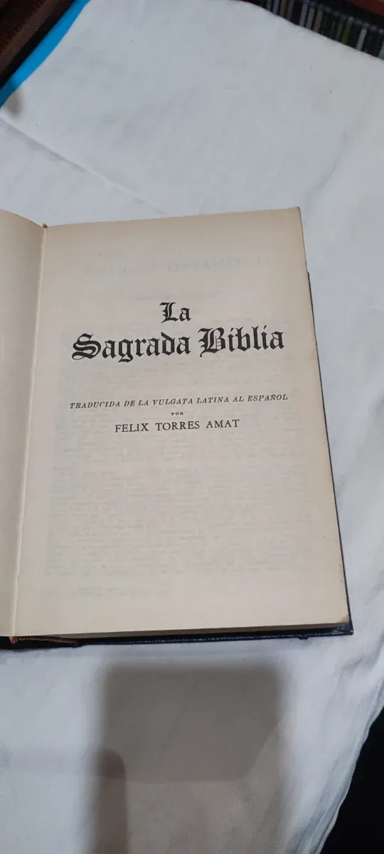 La Sagrada Biblia