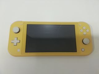 Nintendo Switch Lite Gialla + Custodia