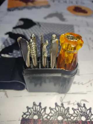 Destornillador con puntas intercambiables