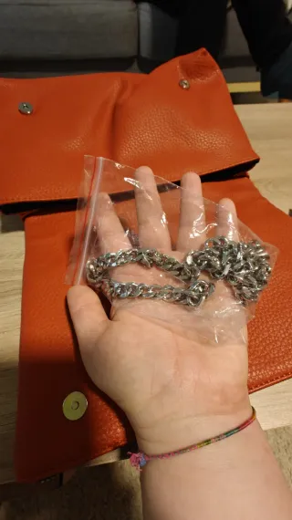 Bolso de mano naranja con cremallera