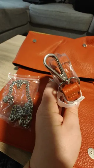 Bolso de mano naranja con cremallera