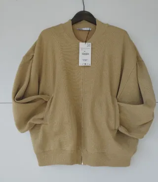 Cazadora Zara dorada talla S