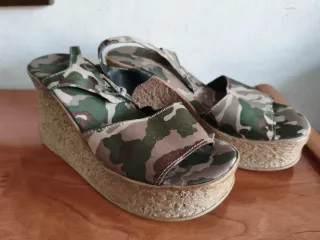 Sandalias cuña camuflaje Talla 35