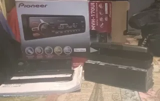 Radio Coche Pioneer MVH-170UI