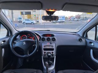 Peugeot 308 2011