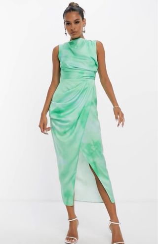 Vestido midi verde drapeado con falda cruzada