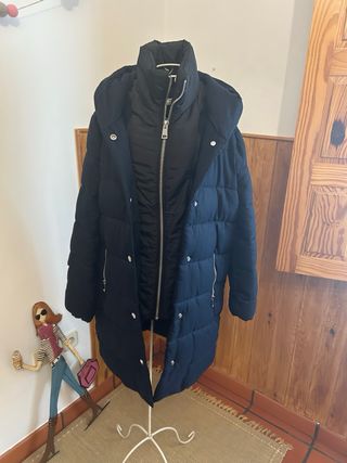 Anorak azul marino Mango talla XS