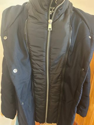 Anorak azul marino Mango talla XS