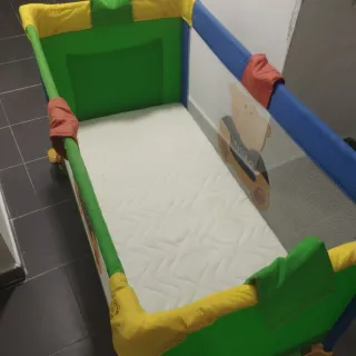 Cuna de viaje infantil