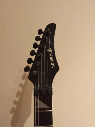 Pacchetto chitarra/basso/amplificatori