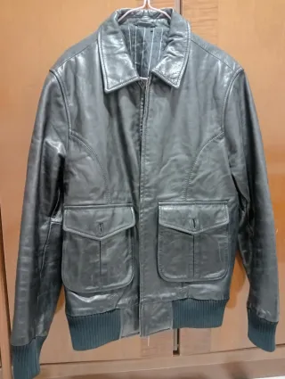 Chaqueta de cuero negra