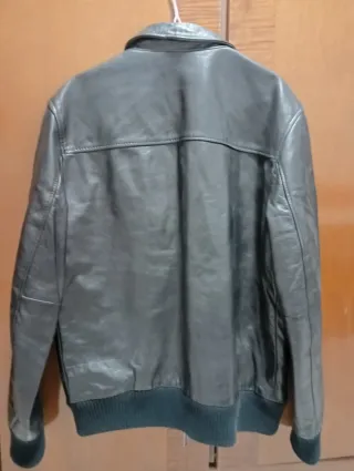 Chaqueta de cuero negra