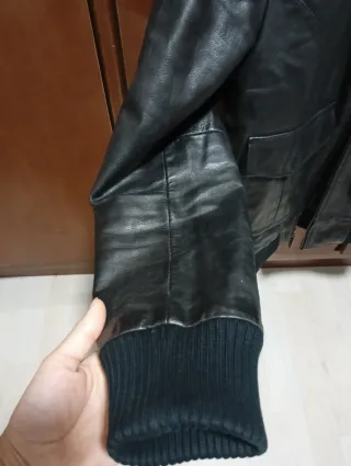 Chaqueta de cuero negra