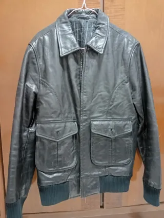 Chaqueta de cuero negra