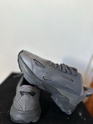 adidas Yeezy Boost 700 V2