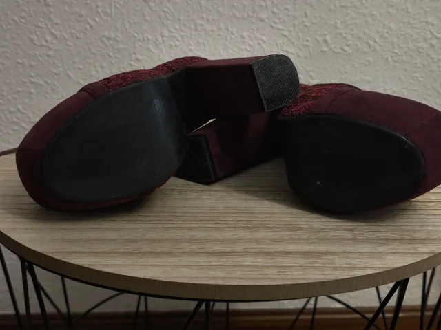 Botines plataforma granates con encaje