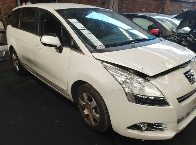 Despiece Peugeot 5008 (2015)