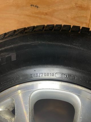 4 Llantas y 6 gomas BFGoodrich, 16”