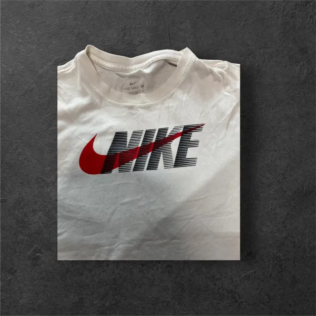 Camiseta Nike Blanca Logo Rojo y Negro