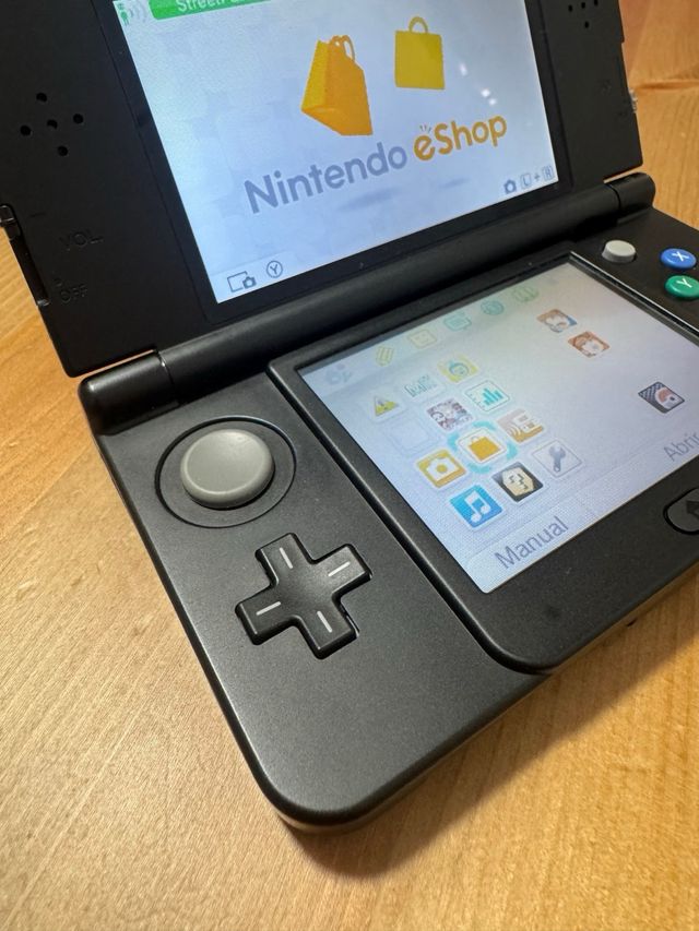 New Nintendo 3DS Edición Solgaleo/Lunala