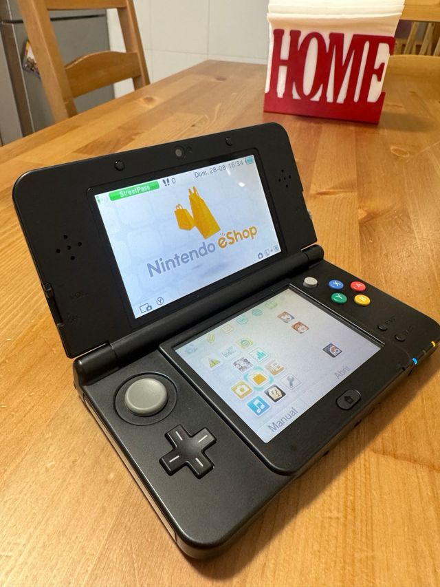 New Nintendo 3DS Edición Solgaleo/Lunala