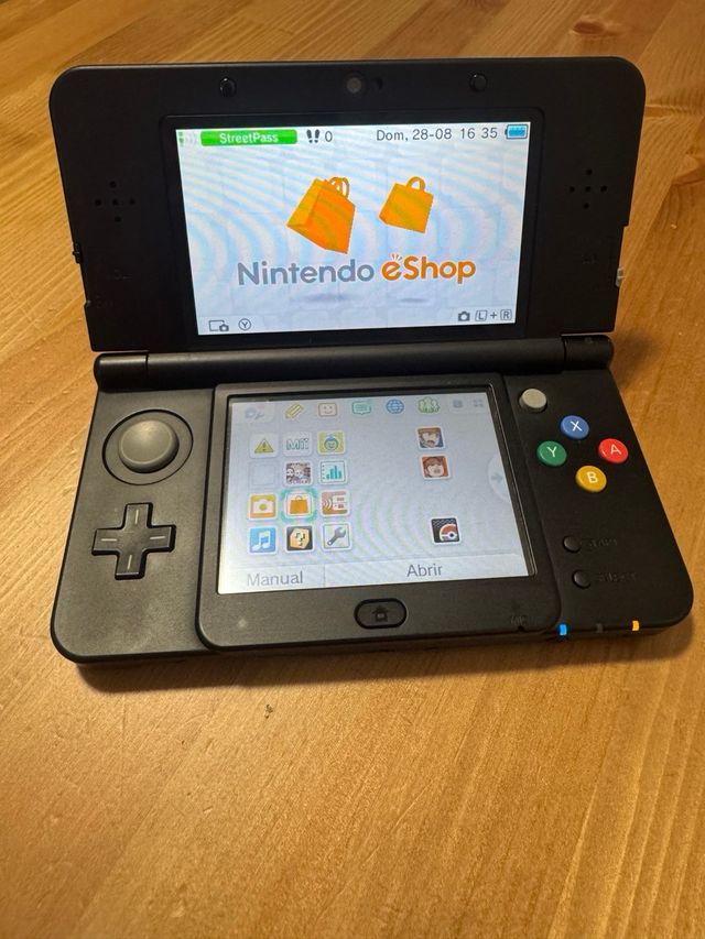 New Nintendo 3DS Edición Solgaleo/Lunala